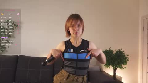 Lili online show from 12/03/25, 06:06