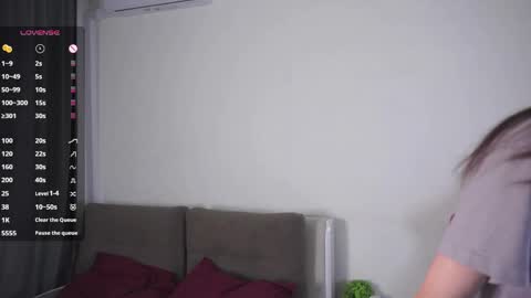 Snapshot of udelaborom chatting on 05/17/26, 06:26 Lili online show from 05/17/26, 06:26