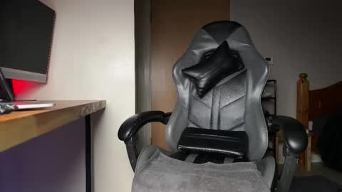 UKchocolate- FREE OFlinks in bio - online show from 02/28/26, 06:20