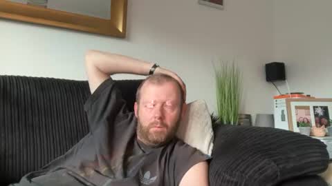 Snapshot of ukmatty3 chatting on 06/12/26, 08:19 ukmatty3 online show from 06/12/26, 08:19