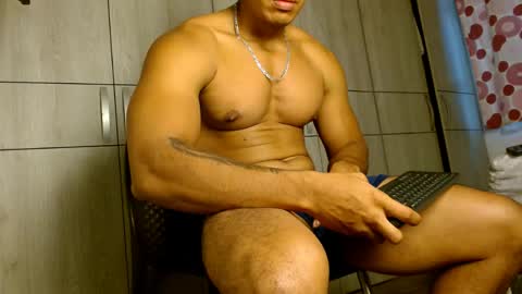Snapshot of ulisess15 chatting on 04/24/26, 11:23 Felipe model independent online show from 04/24/26, 11:23