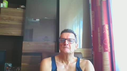 ulmeni4 online show from 12/19/24, 10:34