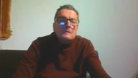 ulmeni4 online show from 12/25/24, 07:13