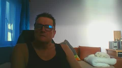 ulmeni4 online show from 01/12/25, 01:37