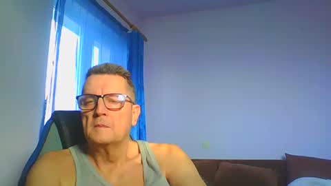 ulmeni4 online show from 01/16/25, 08:33