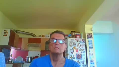 ulmeni4 online show from 04/19/26, 11:09