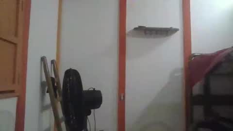 Snapshot of ulramon11 chatting on 12/15/25, 06:39 ulramon11 online show from 12/15/25, 06:39