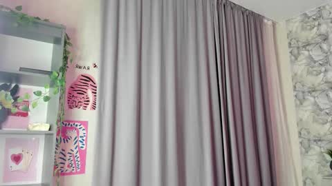 Melena online show from 10/28/25, 12:36