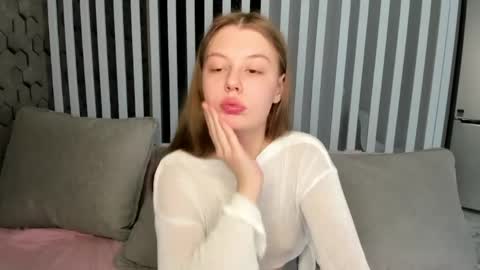 Melena online show from 04/14/26, 02:50