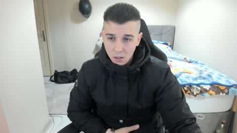 Snapshot of ulxer chatting on 12/12/24, 08:10 hi im mike tyson - online show from 12/12/24, 08:10