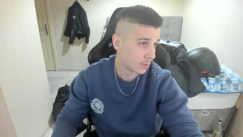 Snapshot of ulxer chatting on 01/31/25, 09:05 hi im mike tyson - online show from 01/31/25, 09:05