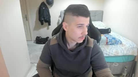 Snapshot of ulxer chatting on 02/16/25, 08:00 hi im mike tyson - online show from 02/16/25, 08:00