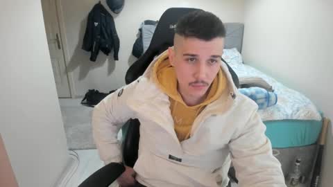 Snapshot of ulxer chatting on 02/20/25, 07:08 hi im mike tyson - online show from 02/20/25, 07:08