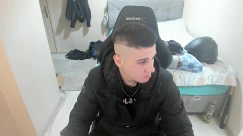 Snapshot of ulxer chatting on 03/06/25, 08:16 hi im mike tyson - online show from 03/06/25, 08:16
