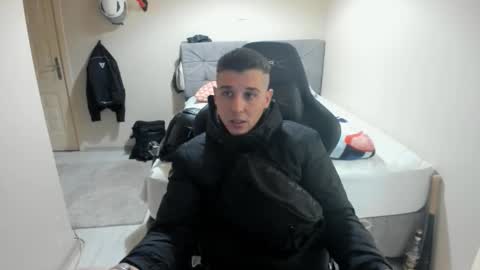 Snapshot of ulxer chatting on 10/02/25, 08:05 hi im mike tyson - online show from 10/02/25, 08:05