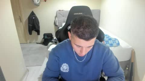 Snapshot of ulxer chatting on 10/28/25, 09:28 hi im mike tyson - online show from 10/28/25, 09:28