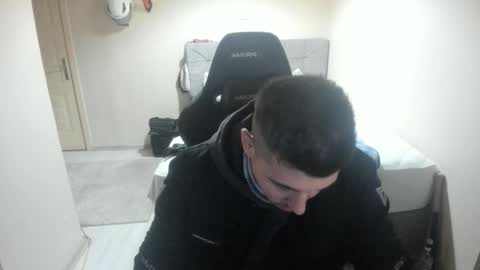 Snapshot of ulxer chatting on 11/05/25, 09:15 hi im mike tyson - online show from 11/05/25, 09:15