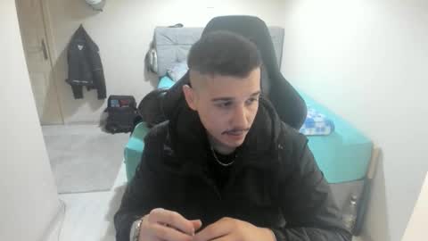 Snapshot of ulxer chatting on 11/22/25, 05:34 hi im mike tyson - online show from 11/22/25, 05:34