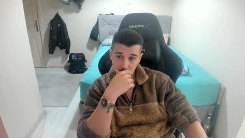 Snapshot of ulxer chatting on 11/28/25, 05:26 hi im mike tyson - online show from 11/28/25, 05:26