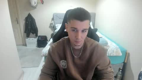 Snapshot of ulxer chatting on 12/04/25, 07:33 hi im mike tyson - online show from 12/04/25, 07:33