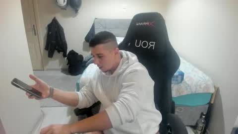 Snapshot of ulxer chatting on 12/15/25, 09:52 hi im mike tyson - online show from 12/15/25, 09:52