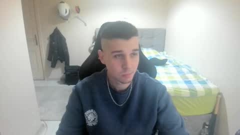 Snapshot of ulxer chatting on 01/15/26, 05:05 hi im mike tyson - online show from 01/15/26, 05:05