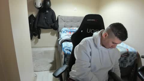 Snapshot of ulxer chatting on 02/07/26, 08:12 hi im mike tyson - online show from 02/07/26, 08:12