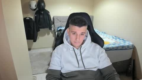 Snapshot of ulxer chatting on 02/26/26, 08:19 hi im mike tyson - online show from 02/26/26, 08:19