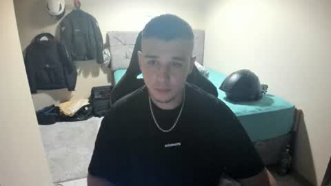 Snapshot of ulxer chatting on 08/06/26, 08:11 hi im mike tyson - online show from 08/06/26, 08:11