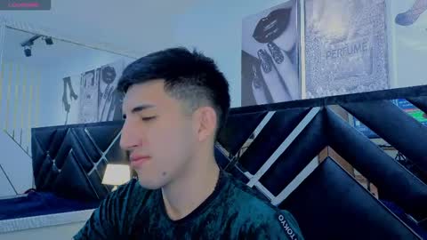 un_sluttyy online show from 04/22/26, 11:23