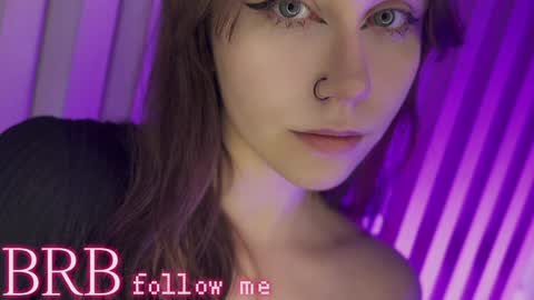 Una  online show from 01/26/25, 01:15