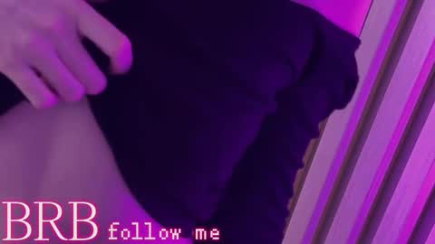 Una  online show from 02/19/25, 04:44