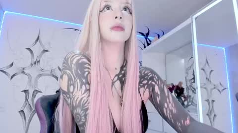 Elle Danielle  online show from 02/19/25, 03:28