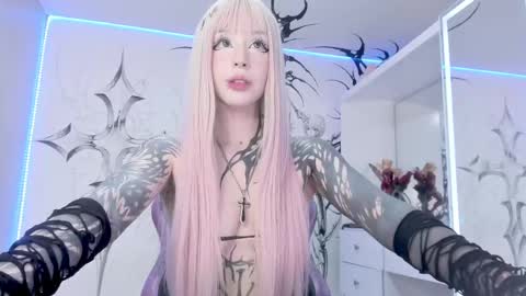 Elle Danielle  online show from 02/20/25, 03:45