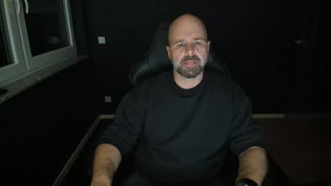 Uncle Bear online show from 10/31/25, 05:36