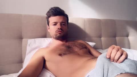 Snapshot of uncut_dick123455 chatting on 10/27/25, 02:10 uncut_dick123455 online show from 10/27/25, 02:10