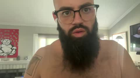 Snapshot of uncutbeard129840 chatting on 10/03/25, 11:24 uncutbeard129840 online show from 10/03/25, 11:24