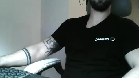 Snapshot of uncutedone7 chatting on 02/19/26, 09:33 YourDreamIfYouWant online show from 02/19/26, 09:33