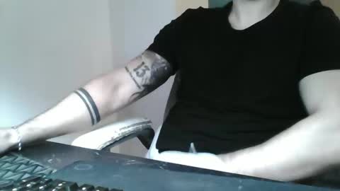 Snapshot of uncutedone7 chatting on 02/28/26, 09:27 YourDreamIfYouWant online show from 02/28/26, 09:27