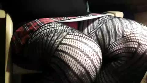 Snapshot of uncutlover1000 chatting on 11/23/25, 05:02 patricia online show from 11/23/25, 05:02