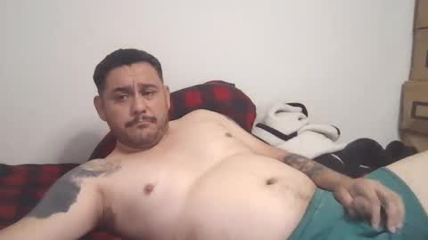 Snapshot of uncutmex6 chatting on 10/26/25, 09:04 uncutmex6 online show from 10/26/25, 09:04