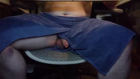 Under the desk online show from 01/16/26, 10:47