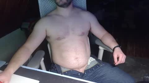 Under the desk online show from 03/25/26, 09:54