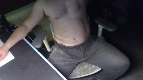 Under the desk online show from 04/10/26, 08:46