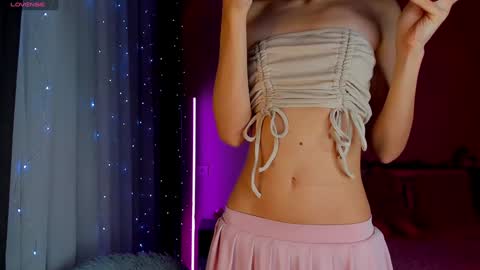 Snapshot of under_the_skin chatting on 02/07/25, 07:38 Under The Skin online show from 02/07/25, 07:38