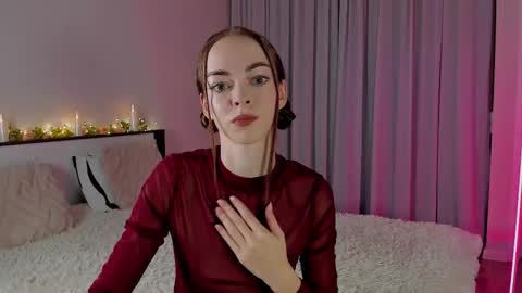 Snapshot of under_the_skin chatting on 02/01/26, 04:49 Under The Skin online show from 02/01/26, 04:49