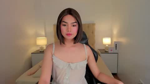 Lily online show from 11/17/25, 11:27