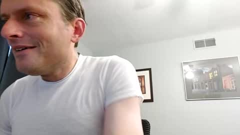 Snapshot of undress_me_ chatting on 11/14/25, 01:21 undress me online show from 11/14/25, 01:21