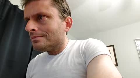 Snapshot of undress_me_ chatting on 11/16/25, 11:10 undress me online show from 11/16/25, 11:10