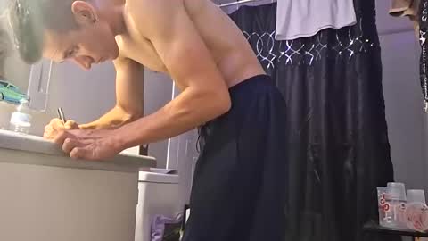 unfoldedlaundry online show from 06/05/26, 12:22